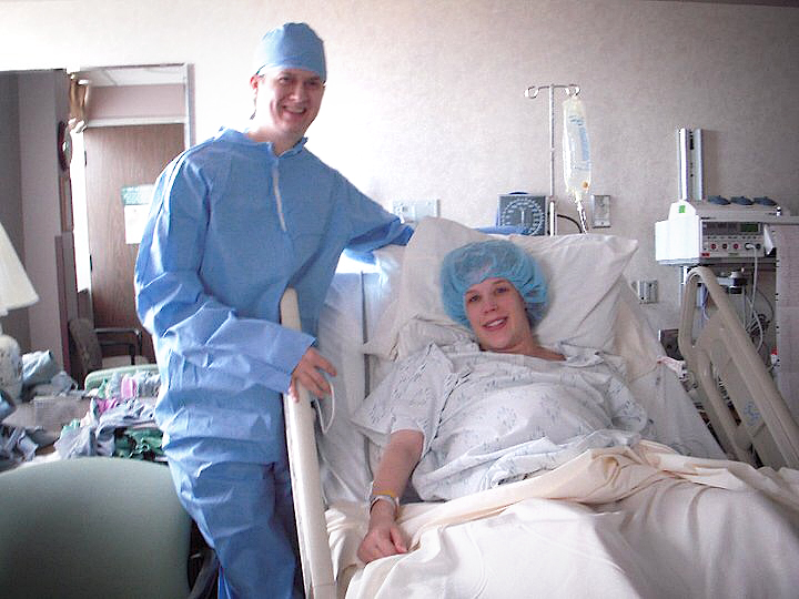 couple in hospital room before labo